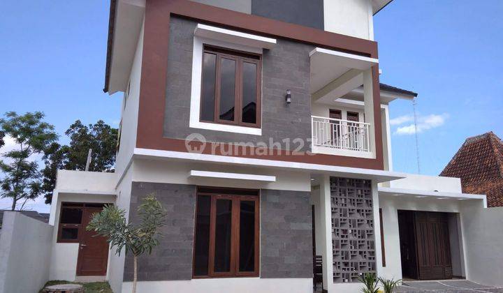 Rumah Cantik 2 Lantai Siap Huni, Dekat Dengan Fasilitas Umum 2