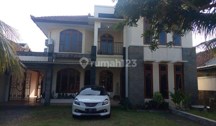 Rumah Cantik 2 Lantai, Tanah Super Luas, Berkonsep Villa  2