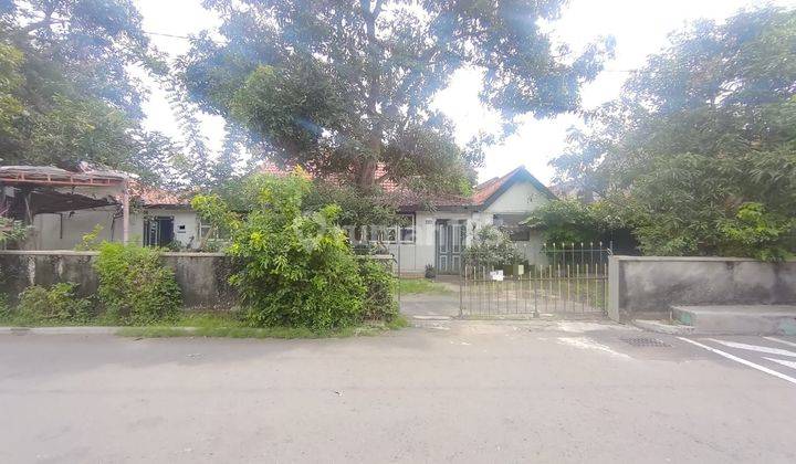 Di Jual Tanah Luas Bonus Bangunan Lama, Lokasi Strategis Dekat Pusat Kota Yogyakarta, Cocok Dijadikan Homestay, Villa, Cafe Atay Untuk Investasi.  1