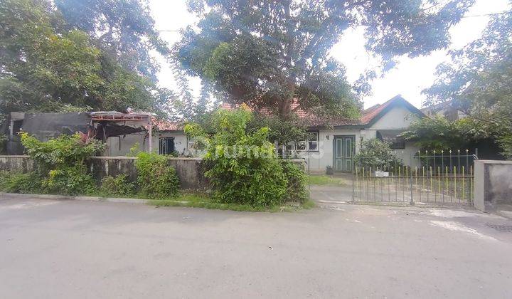 Di Jual Tanah Luas Bonus Bangunan Lama, Lokasi Strategis Dekat Pusat Kota Yogyakarta, Cocok Dijadikan Homestay, Villa, Cafe Atay Untuk Investasi.  2