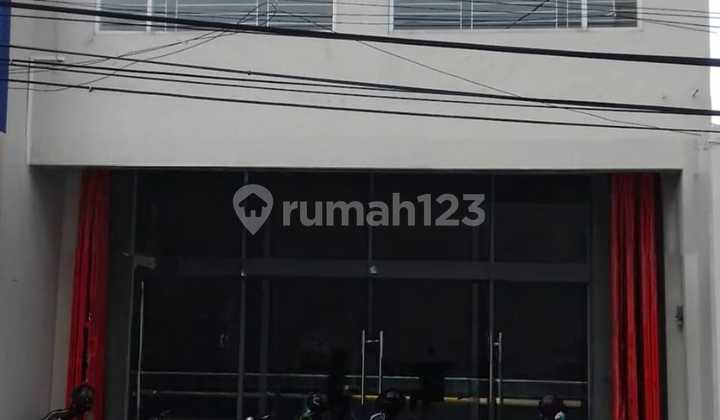 Affordable and Nice 3-Story Shophouse | In Depok Sleman, Strategic Location Near Campus and Schools | Ready to Use | Spacious Parking | Busy Area Suitable for All Types of Businesses 2