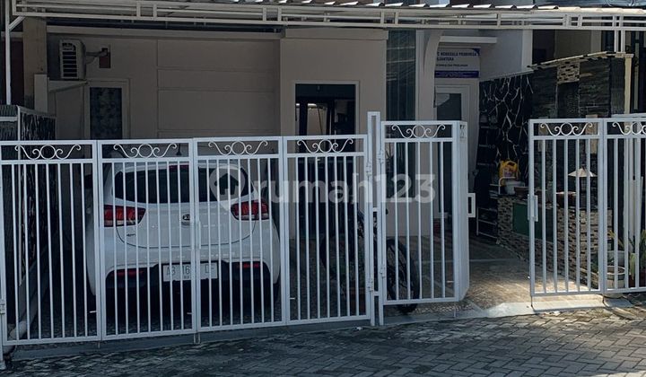 Dijual Cepat Rumah Cantik Dalam Perumahan Lokasi Banguntapan | Semi Furnish | Nego Sampai Jadi  2