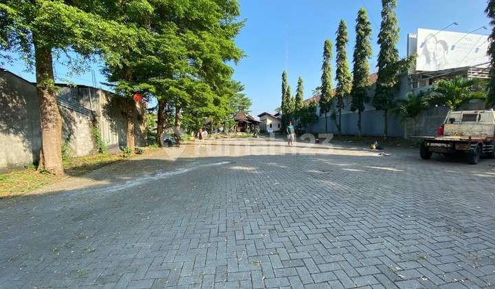 Spacious Land, Prime Strategic Location Near Campus, Bustling Student Area in Ngaglik Sleman, Suitable for Culinary, Billiards, Gym, etc.