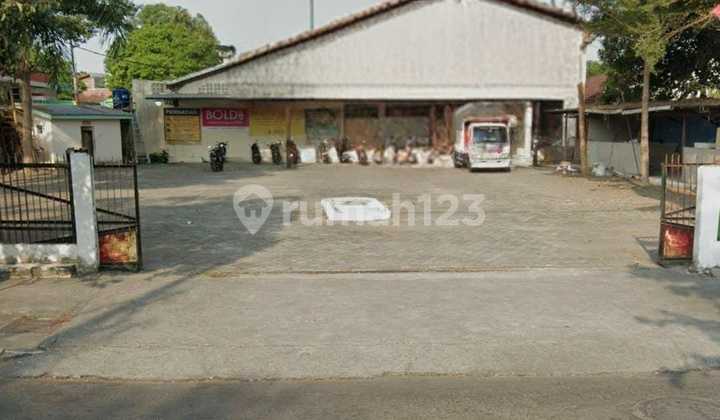 Ruang Usaha Sangat Luas Di Tengah Kota Yogyakarta Cocok Untuk Swalayan / Supermarket Lokasi Sangat Strategis Ruang Usaha Sangat Luas Di Tengah Kota Yogyakarta Cocok Untuk Swalayan / Supermarket Lokasi Sangat Strategis