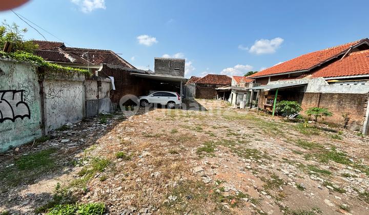 Tanah Pekarangan Harga Murah | Dekat Alun-alun | Dekat Kraton | Lokasi Premium | Cocok Untuk Dibangun Homestay, Villa, Penginapan Dll. Akses Jalan Lebar | Dekat Malioboro Tanah Pekarangan Harga Murah | Dekat Alun-alun | Dekat Kraton | Lokasi Premium | Cocok Untuk Dibangun Homestay, Villa, Penginapan Dll. Akses Jalan Lebar | Dekat Malioboro