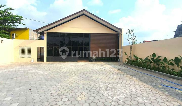 Single Floor Business Space | Spacious | Good | Strategic Location Near Campus in Depok Sleman | Affordable Price Still Negotiable Suitable for Culinary or Coffeeshop