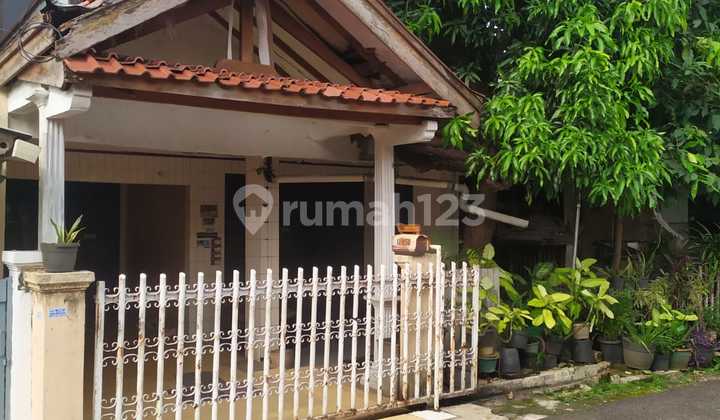 rumah lama layak huni dalam kompleks pesanggrahan jakarta selatan