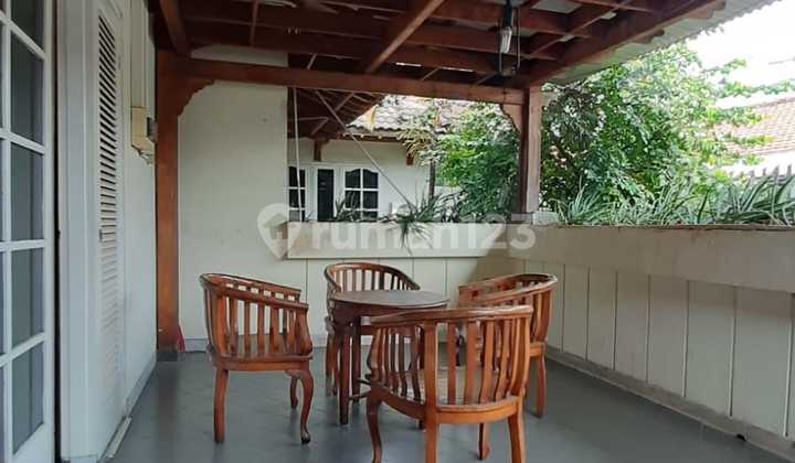 Rumah Lama Layak Huni Daerah Elit Kebayoran Baru Jakarta Selatan 2