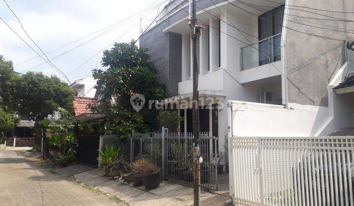 Dijual Rumah Bagus Siap Huni di Bintaro Sektor 3 2