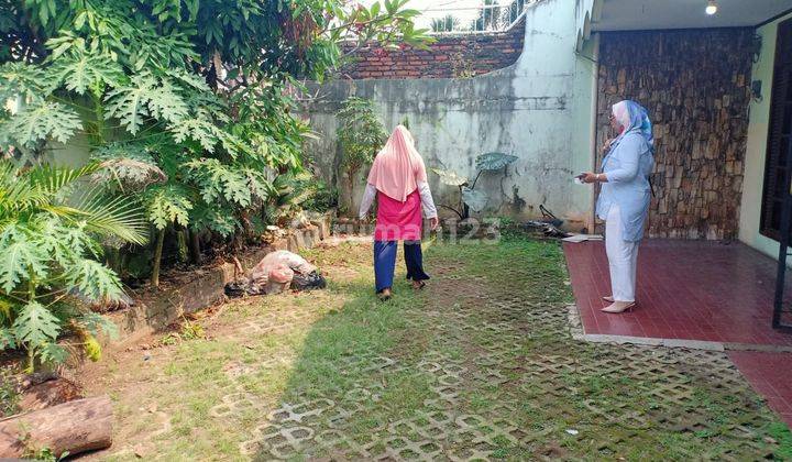 rumah lama masih layak huni. Hitung tanah saja kebon jeruk jakarta barat. 2