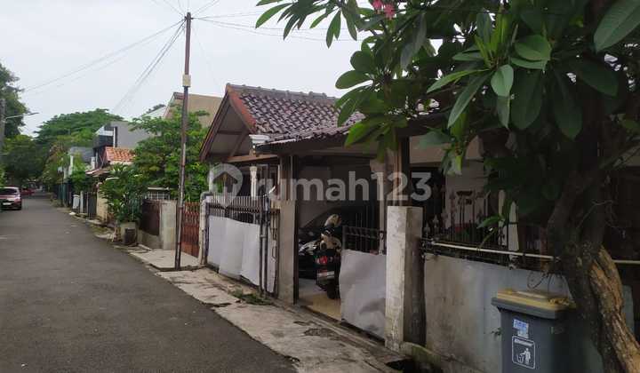 cheap house in a cheap housing complex with a good location in the pesanggrahan area 2