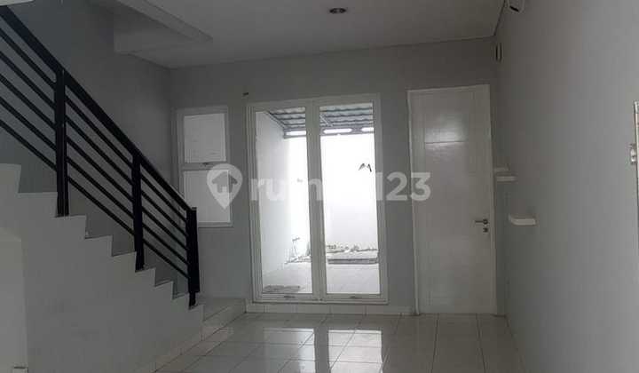 For Rent Ready-to-Occupy House Summarecon Bekasi