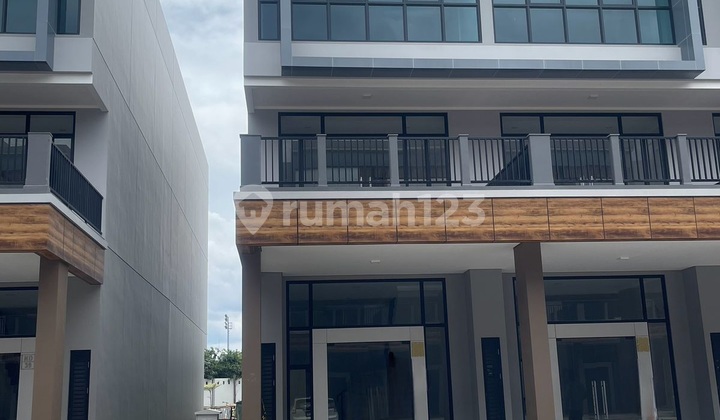 Disewakan Ruko Crystal Baru Serah Terima Siap Masuk Posisi Hoek Cocok untuk Kantor dan Usaha Kuliner Summarecon Bekasi Disewakan Ruko Crystal Baru Serah Terima Siap Masuk Posisi Hoek Cocok untuk Kantor dan Usaha Kuliner Summarecon Bekasi