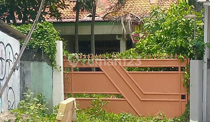 For Rent: Commercial House on Jl Raya Cilenggang BSD Tangerang, Restricted Area For Rent: Commercial House on Jl Raya Cilenggang BSD Tangerang, Restricted Area