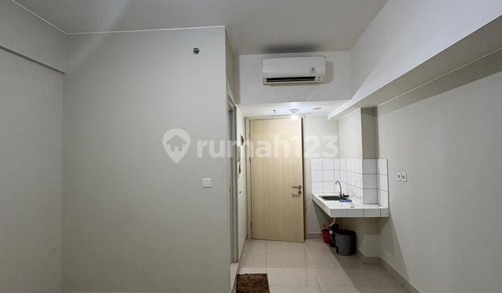 For Rent The Springlake View Studio Semi Furnished Apartment Summarecon Bekasi For Rent The Springlake View Studio Semi Furnished Apartment Summarecon Bekasi