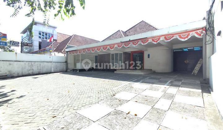 Disewakan Rumah Raya Darmo Area Komersial, Cocok Untuk Bank 2