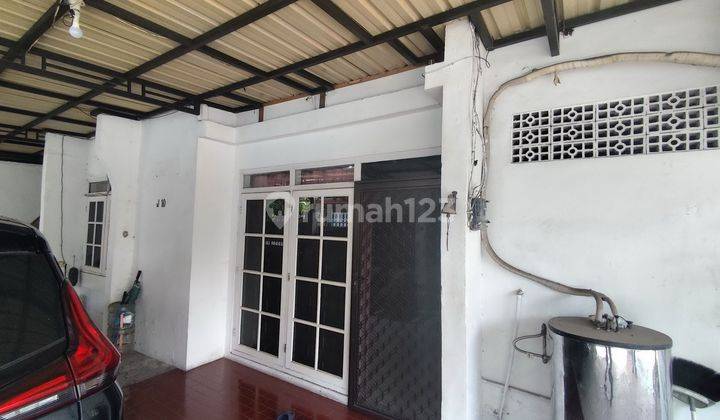 tampak depan rumah dijual pusat kota sidoarjo
