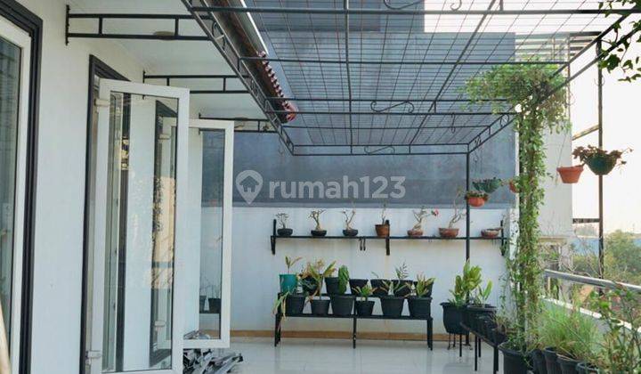 Dijual Rumah Mewah di Perumahan Villa Artha Gading, 2 Lantai SHM 2