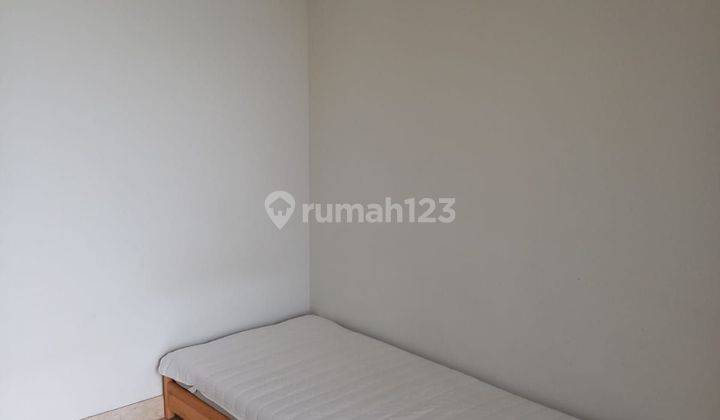 Disewakan Apartemen Gold Coast Baru Semi Furnished 2