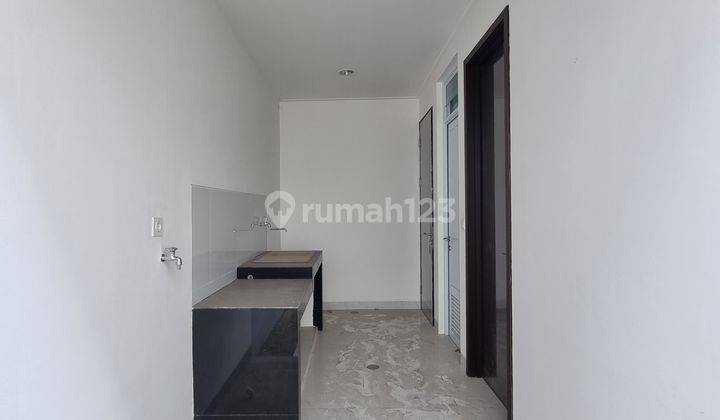 Disewakan rumah 3 lantai 5x17 m2 di Cluster Piano Pantai indah kapuk  2