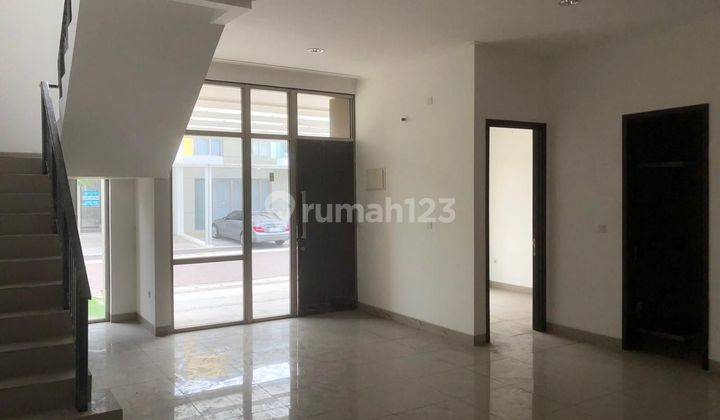 Dijual Rumah 2 Lantai 8x15 M² Baru Shm Selatan 2