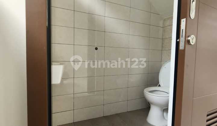Dijual Cepat Rumah 2 Lantai di Kawasan Suta Kasa Jakarta Utara 2