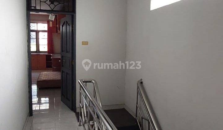 Rumah 2 Lantai Bagus di Taman Duta Garden, Jakarta Barat 2