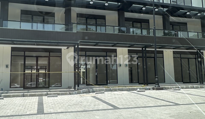 Ruko Gandeng 3 Lantai Hadap Jalan Raya Sorrento Grande West