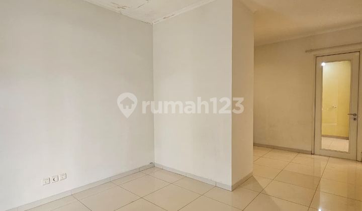 House in Alam Sutera, Cluster Sutera Leora, Semi-Furnished Condition 2