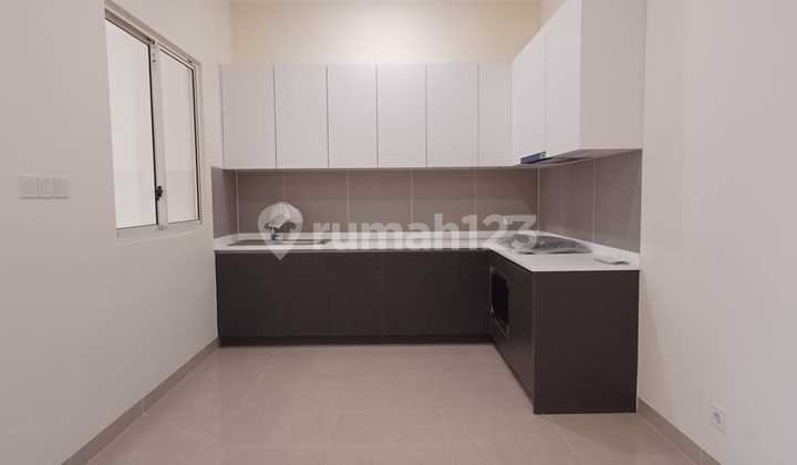 Dijual Cepat! Rumah Asri 2 Lantai di Gading Serpong 2