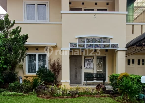 Large 4BR Semi-furnished House in Taman Giri Loka 2