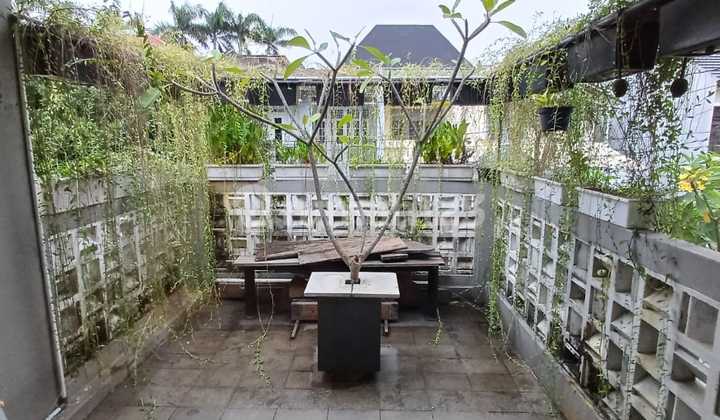 Rumah Bagus SHM Semi Furnished di Bintaro, Tangerang Selatan Rumah Bagus SHM Semi Furnished di Bintaro, Tangerang Selatan