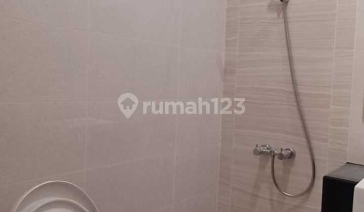 For Sale Ready-to-Occupy House in Flamingo Cluster, Free Kitchen Set, Northeast Facing 2