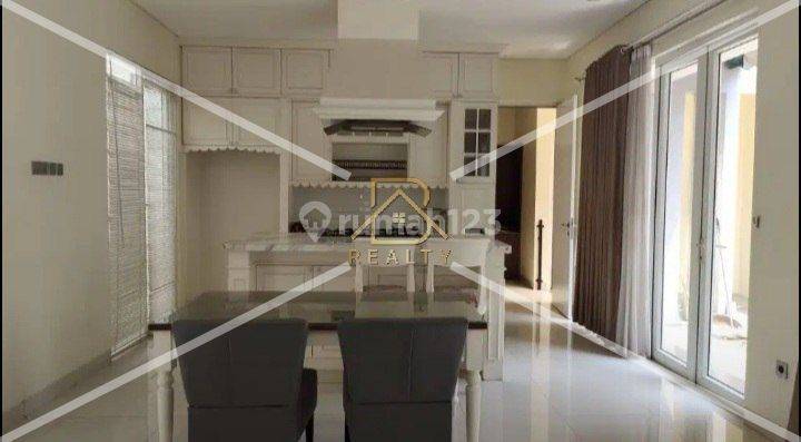 Dijual Cepat Rumah di Citra Gran Cibubur Boulevard Bagus 2 Lt Semi Furnished SHM 1