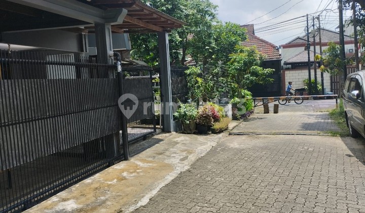Jarang Ada! Rumah Sudut 1 Lantai di Ciputat 2