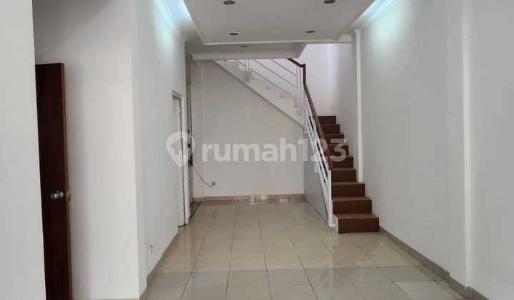 FOR QUICK SALE!!! Nice 2-Story Renovated Corner House Ready to Occupy Unfurnished Freehold Title in Cibubur Golf Hill