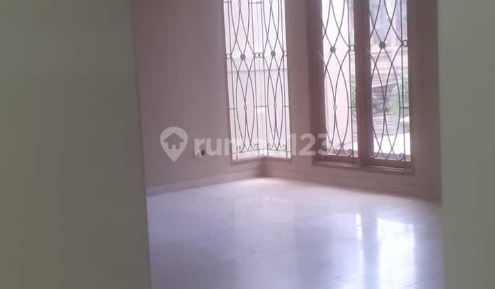 Rumah Modern 2 lantai 5