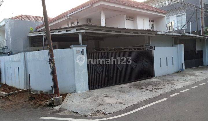 Rumah Hook  2 lantai di Kalibata Jakarta Selatan 1