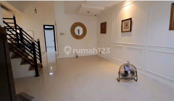 Rumah 2 Lantai Area Pondok Indah Jakarta Selatan 2