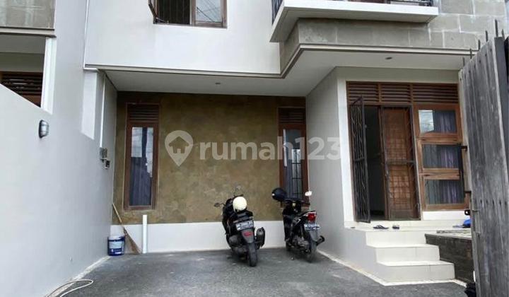 Semi-Furnished 2-Story House in Residential Area, Padangsambian, West Denpasar 2