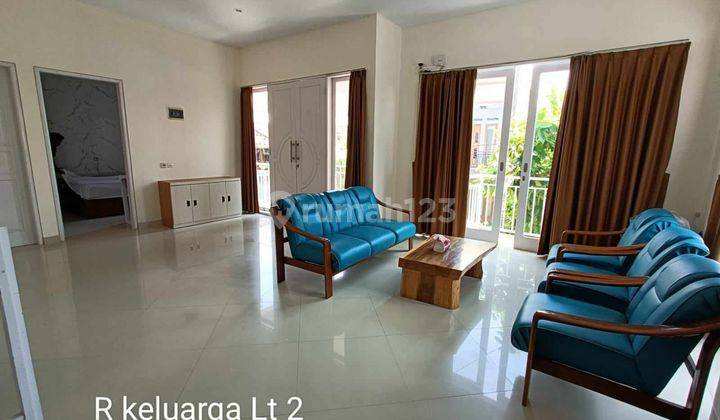 Rumah Modern Dengan Kolam Renang Area Renon Denpasar 1