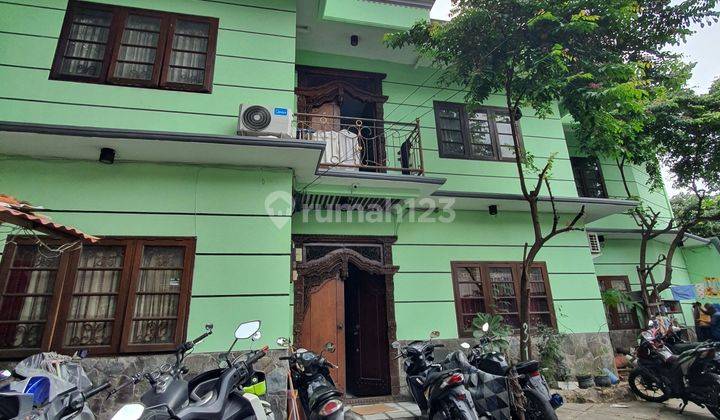 RUMAH KOST 30 PINTU CIKINI JAKARTA PUSAT 1