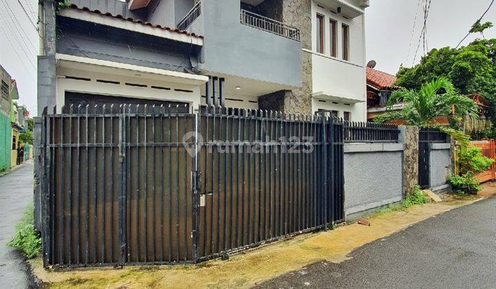 Rumah Bagus 2 Lantai di Tebet Timur Jakarta Selatan 1