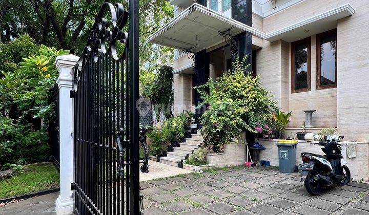 Pondok Indah Rumah Asri 2 Lantai Dengan Private Lift 2