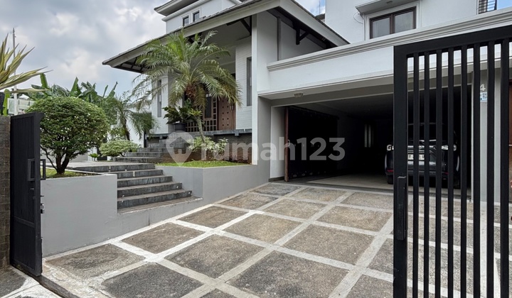 Rumah 2 Lantai Terawat Siap Huni Dalam Komplek Jagakarsa