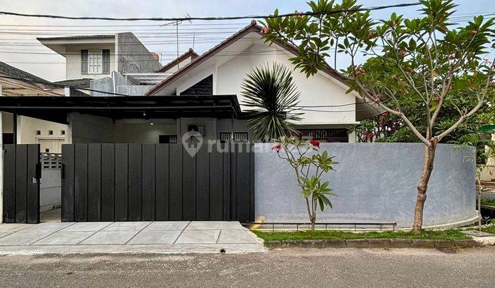 Rumah Cantik Sudah Renovasi Bintaro Jakarta Selatan 1