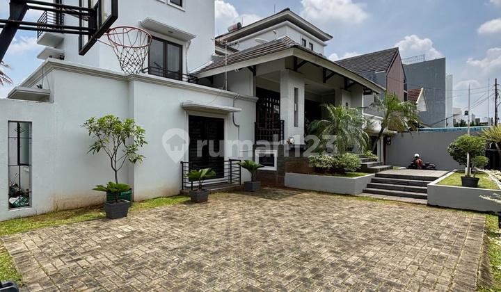 Rumah 2 Lantai Terawat Siap Huni Dalam Komplek Jagakarsa 2