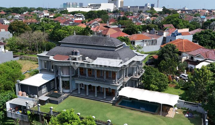 Luxurious Classic House Citra Grand Cibubur Luxurious Classic House Citra Grand Cibubur