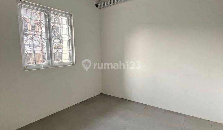 Dijual Rumah Dalam Kompleks Di Tanjung Duren, Lt. 78m2, Kt 5, 3 Lantai, Jakarta Barat 2