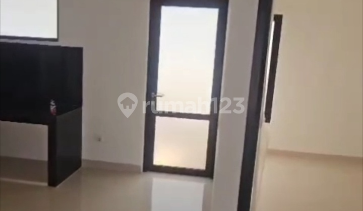 Ready-to-Use Nice House in The Miles BSB City, Semarang 2